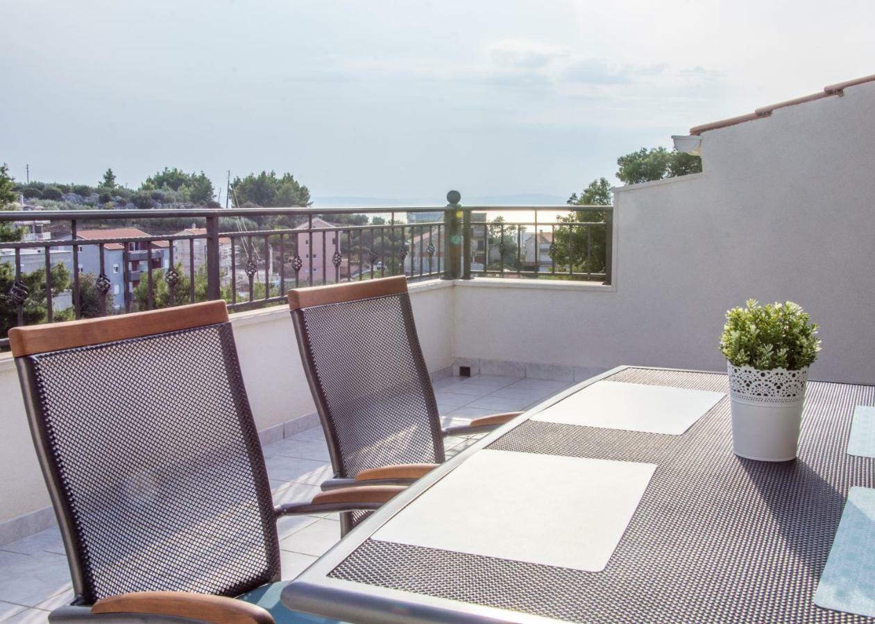 Relax Inn Podstrana Exterior photo